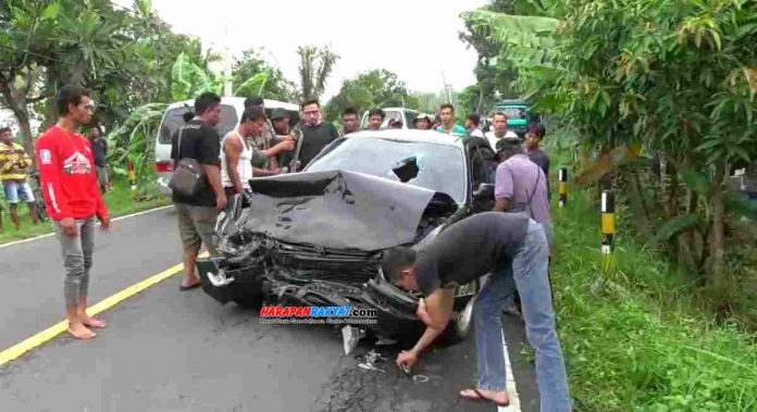 Tiga mobil yang terlibat kecelakaan beruntun di Jalan Raya Kertahayu, tepatnya di Dusun Loasari, RT. 2/3, Desa Bangunsari, Kecamatan Pamarican, Kabupaten Ciamis, Jawa Barat, Sabtu (08/02/2020), saat ini tengah ditangani oleh Unit Laka Lantas Polres Ciamis.