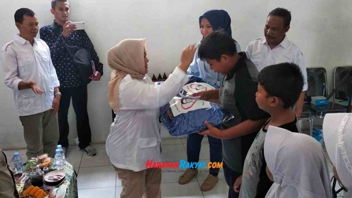 Adakan Pengobatan Gratis di Ciamis, Tina Wiryawati Janji Berjuang untuk Para Lansia