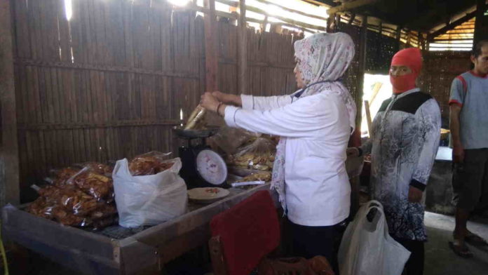Akibat Corona, Pabrik Keripik di Banjarsari Ciamis Terancam Gulung Tikar