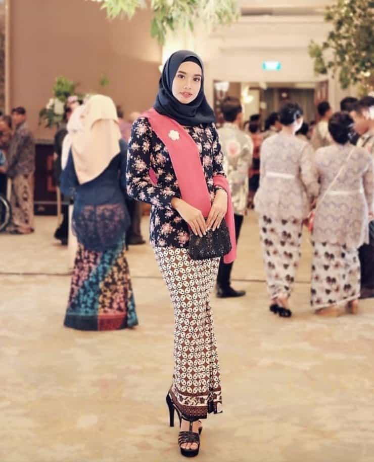 Kebaya Kutu Baru Berhijab, Tampil Cantik, Elegan, dan Sopan