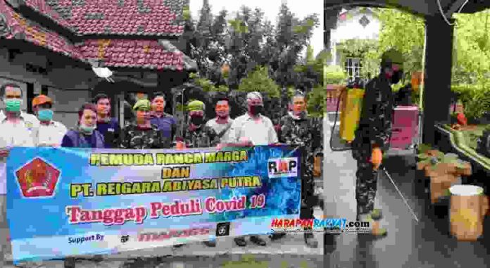 Pemuda Panca Marga (PPM) Kota Banjar bersama PT Reigara Abiyasa Putra (RAP), dan Komunitas Marag’s, melakukan penyemprotan disinsfektan dalam tanggap peduli Covid-19 di Kota Banjar, Jum’at (27/03/2020)