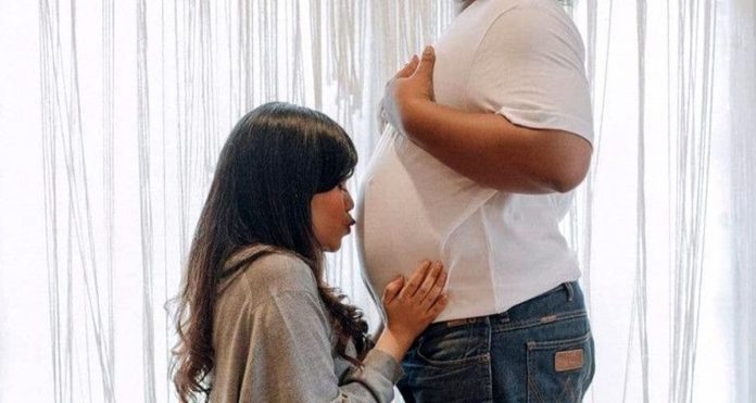 Pria dengan perut buncit ternyata lebih disukai oleh sebagian wanita.