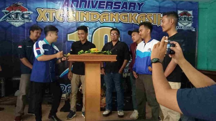 Rubah Stigma Buruk, XTC Sindangkasih Ciamis Rutin Gelar Baksos