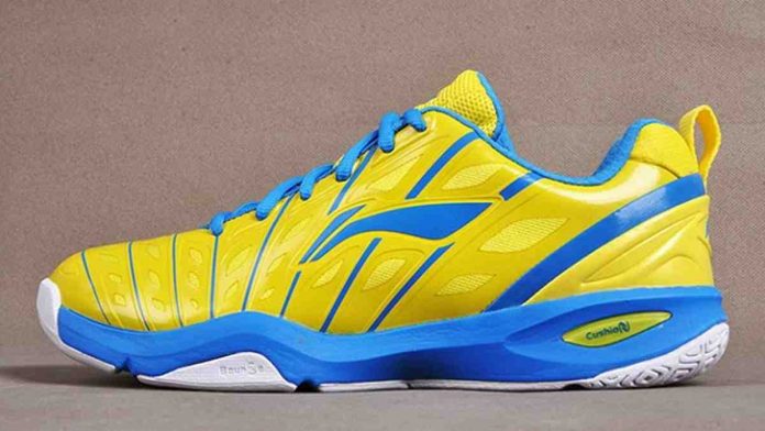 sepatu lining terbaru
