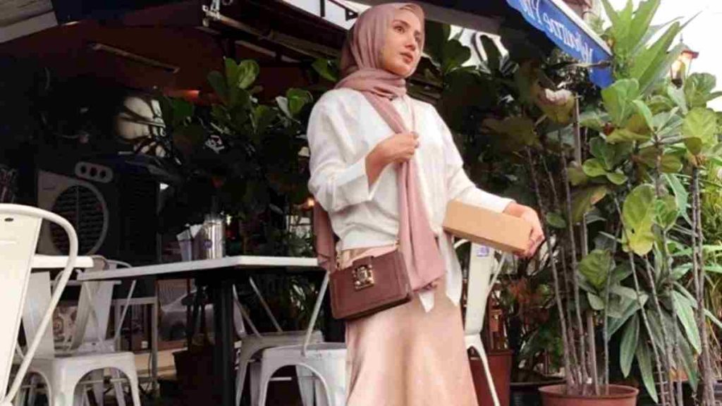 Trend hijab tahun 2020 ini yang bisa membuat tampilanmu lebih modis. Photo: Net/Ist.