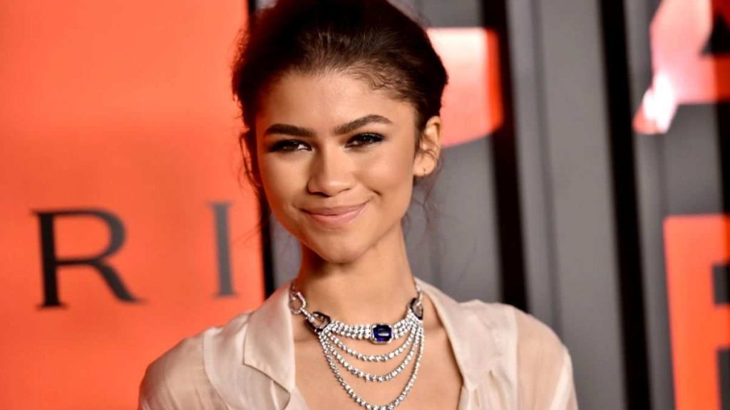 Makeup no makeup look ternyata menjadi andalan sederet selebritis Hollywood. Photo: Net/Ist.