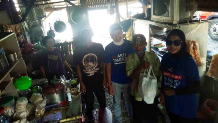 Bantu Warga Terdampak Covid-19, Demokrat Ciamis Bagikan Sembako dan APD