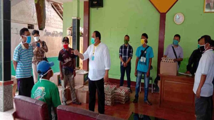 Pantau Distribusi Bantuan Corona dari Pemprov Jabar, Bupati Pangandaran Minta Masyarakat Sabar