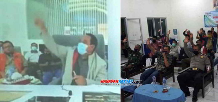 Bupati Pangandaran saat rapat virtual yang diikuti oleh semua Gugus Tugas Covid-19 tingkat kecamatan bersama jajarannya, Selasa (21/04/2020). Foto: Entang SR/HR.