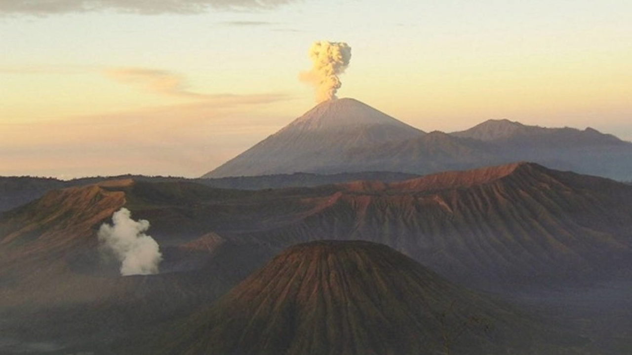 Gunung Berapi Di Indonesia Berstatus Waspada Level Ii Harapan