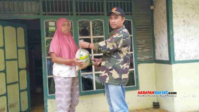 Peduli Sesama Saat Wabah Corona, Ansor Kota Banjar Bagikan Sembako Kepada Warga