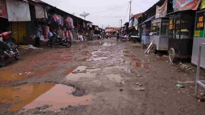 Perbaikan Jalan Pasar Banjarsari Ciamis Tunggu Corona Berlalu