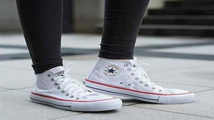 Sepatu All Star Tinggi Membuat Penampilan Semakin Keren