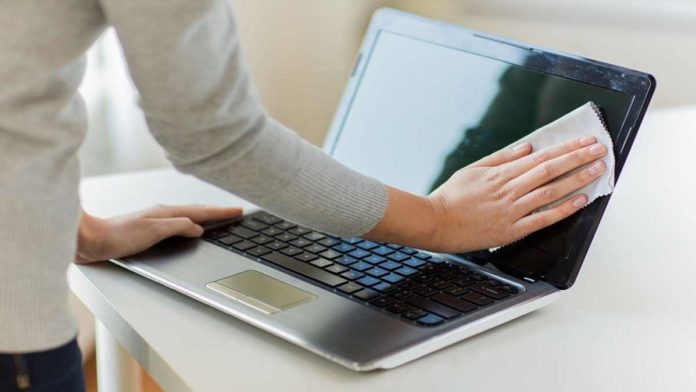 tips bersihkan laptop saat wfh