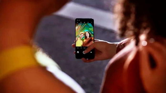 Cara simpel bikin vlog pakai smartphone. Photo: Istimewa.