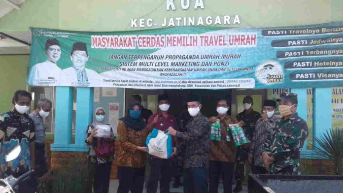 UPZ Jatinagara Ciamis Bagikan Sembako untuk Masyarakat Terdampak Covid-19