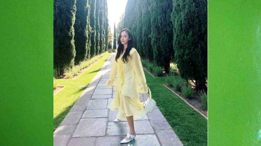 Rekomendasi outfit kerja casual tapi tetap rapi ala Jessica Jung. Photo: Net/Ist.
