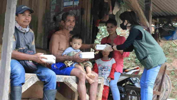 Bagikan Nasi Bungkus, Komunitas Gasibu Terus Bergerak di Ciamis
