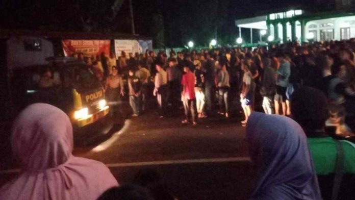Bentrok Ormas dan Pemuda Sadananya Ciamis