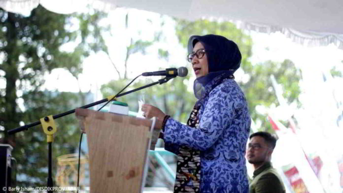 Kepala Disdik Provinsi Jawa Barat, Dewi Sartika, menegaskan, Pelaksanaan PPDB di Jabar tahun 2020/2021 bakal digelar daring. Foto: Dok. Humas Pemprov Jabar.