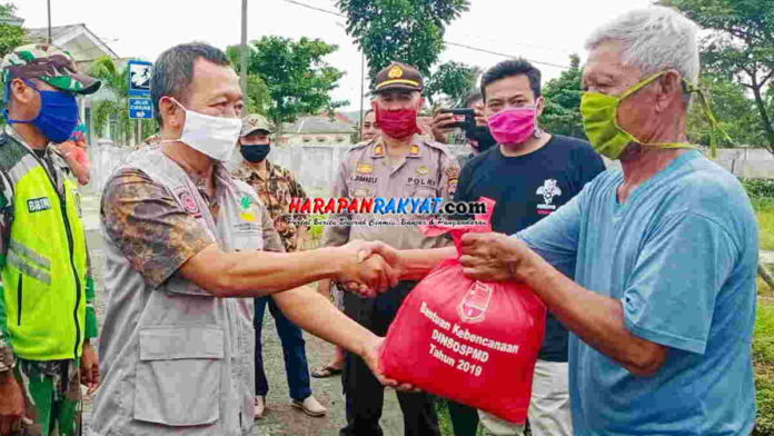 Korban Terdampak Banjir Rob di Pangandaran Terima Bantuan