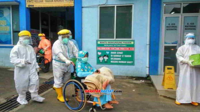 Acara serah terima pasien dari pihak RSUD Kota Banjar kepada pihak keluarga. Foto: Muhlisin/HR.