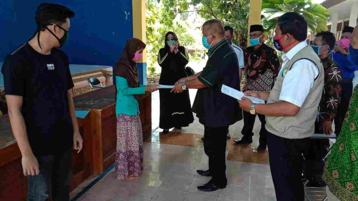 Selesai Isolasi Mandiri, 17 ODP di Padaherang Pangandaran Dapat Piagam