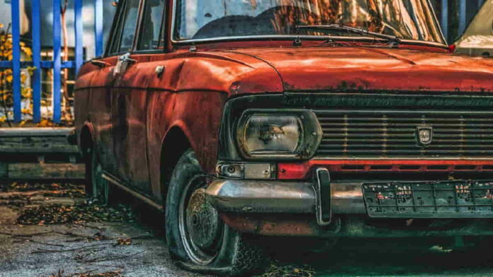 Ban Mobil Bocor, Inilah Penyebab dan Panduan Cara Menggantinya