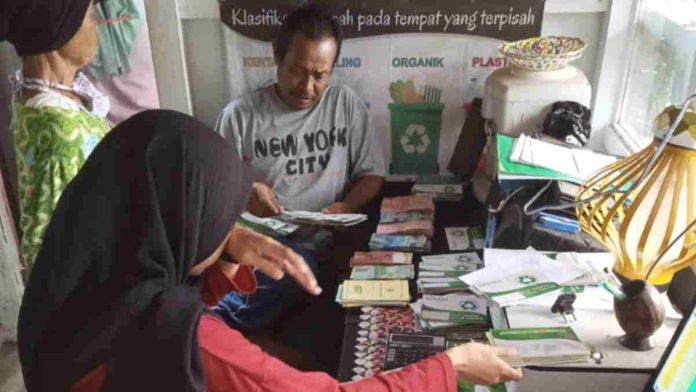 Bank Sampah & Magot, Solusi Bagi Masyarakat Ciamis Dikala Pandemi