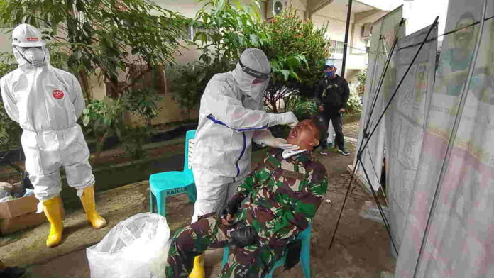Beresiko Tinggi Terpapar Covid-19, Anggota TNI-Polri dan Wartawan di Ciamis Jalani Swab Test
