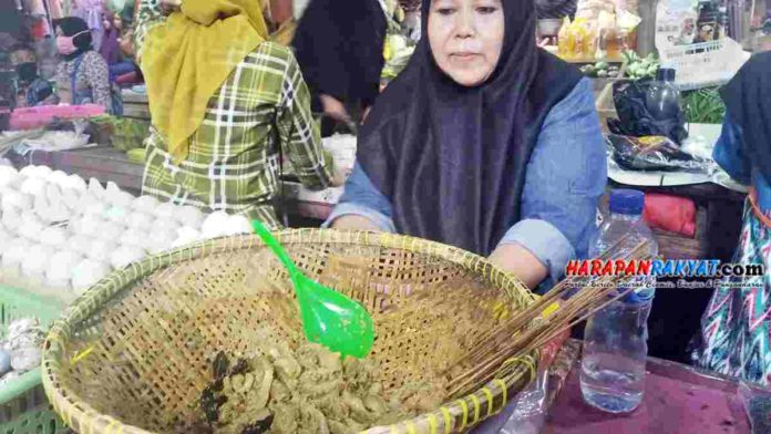 Curhat Pedagang Colok Gembrung di Ciamis