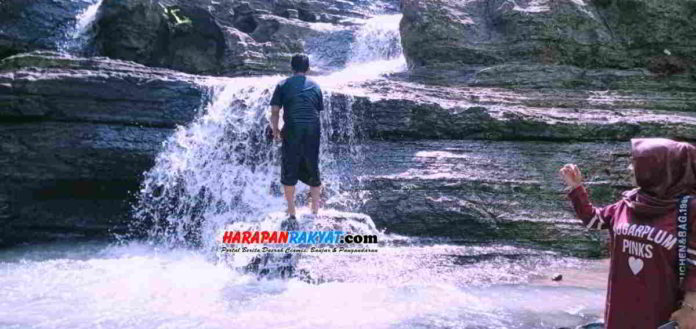 Curug Kalapa Dua di Kecamatan Pamarican, Kabupaten Ciamis. Foto: Suherman/HR.