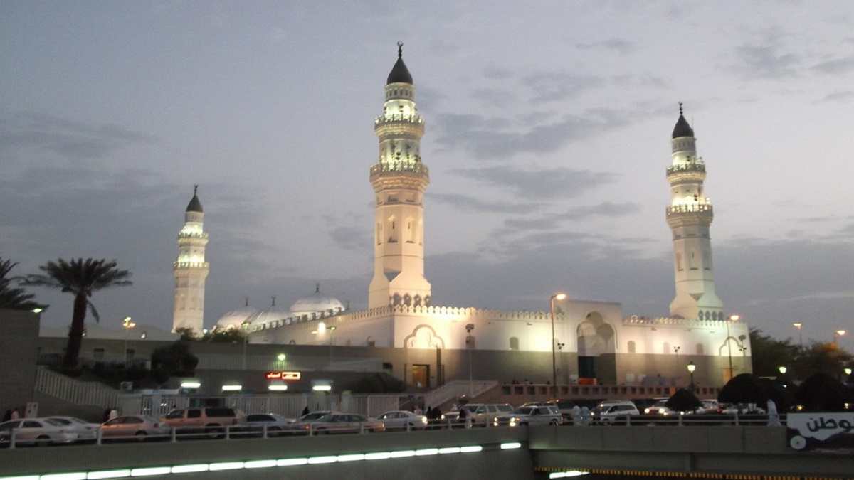 Masjid Pertama yang Dibangun Rasulullah, Masjid Quba Sarat dengan