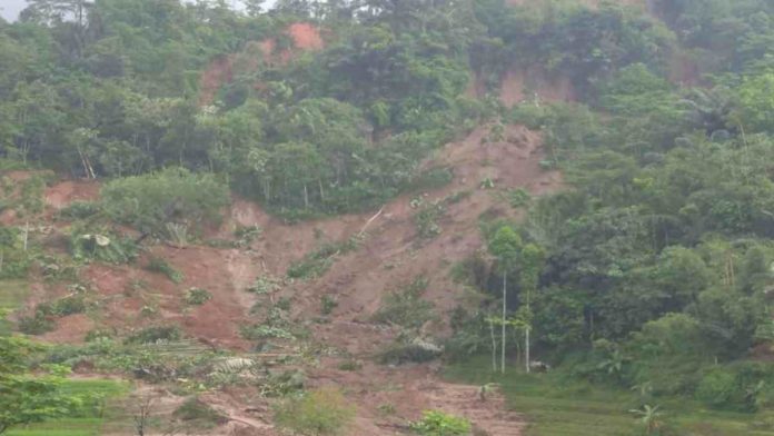 Tanah Longsor di Tasikmalaya