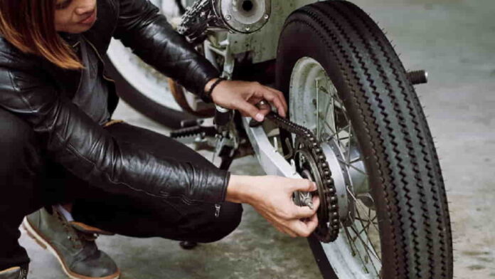 Cara Membersihkan Rantai Motor, Jaga Performa dan Tampilannya