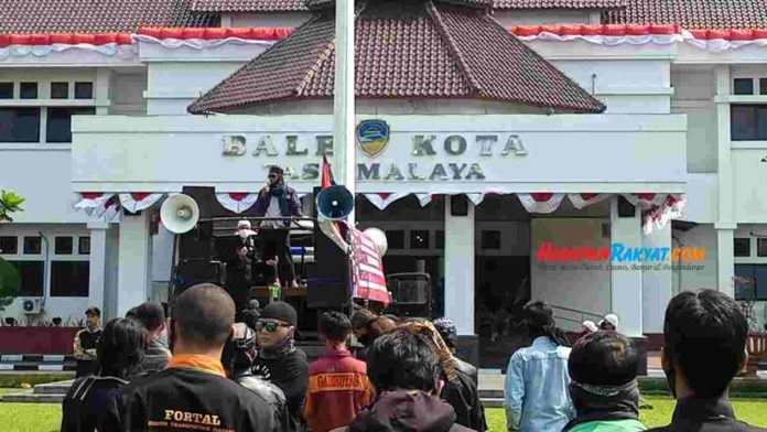 Kasus Denny Siregar