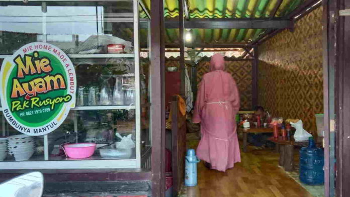 Mie Ayam Pak Rusyono di Rest Area Doboku Banjar Bikin Ketagihan