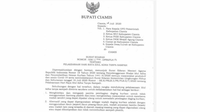 Warga Ciamis Diimbau Bungkus Daging Kurban Pakai Besek