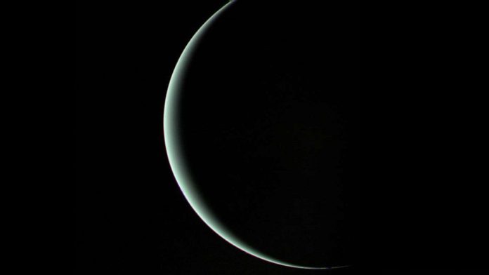 Penelitian Air Misterius di Uranus