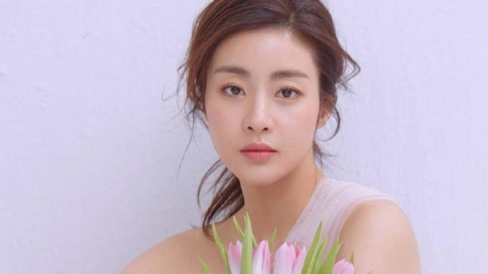 Identitas Suami Kang Sora Miliki Pekerjaan Untuk Bidang Kesehatan