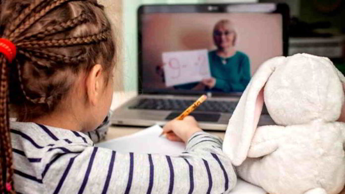 Bantuan kuota internet gratis khusus siswa dan guru rencananya mulai berlaku bulan September 2020. Foto: Ilustrasi/Net.