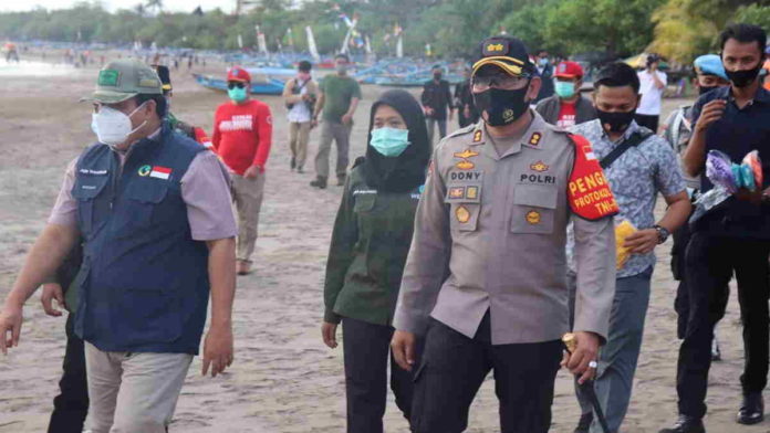 Bupati Pangandaran Minta Warga Tegur Wisatawan Tak Pakai Makser
