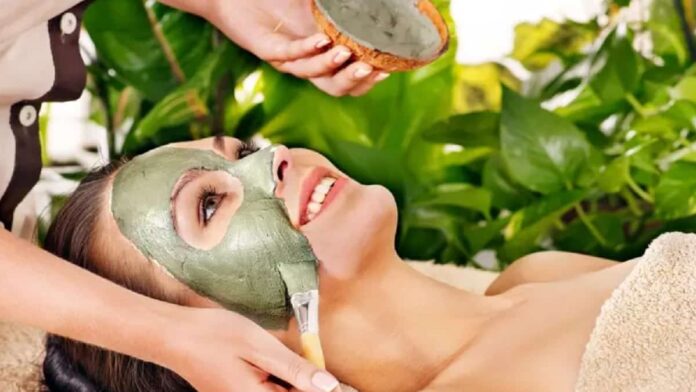 Cara Memakai Masker Spirulina dan Manfaatnya untuk Kulit Wajah