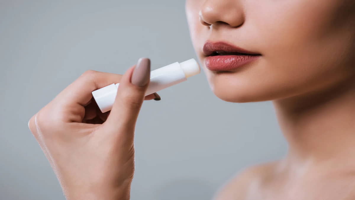 Cara Menghilangkan Bibir Hitam