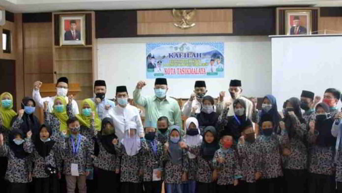 Pelepasan kafilah Festival Anak Sholeh Indonesia (FASI) XI tingkat Provinsi. Foto: Istimewa.