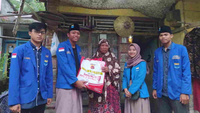 Mahasiswa STITNU Al Farabi Pangandaran Salurkan Bantuan Beras