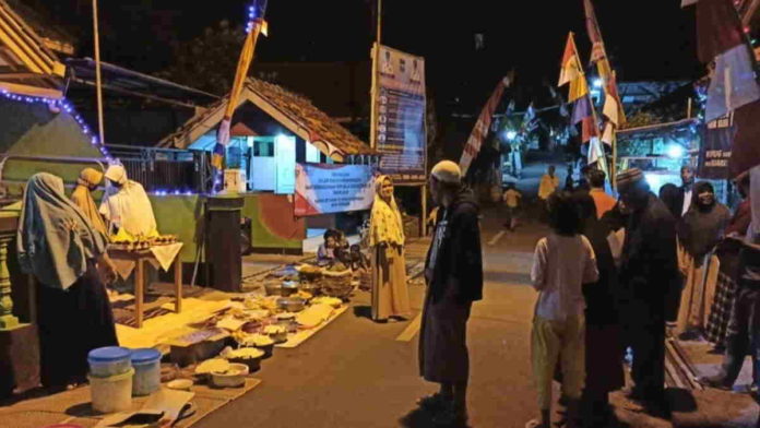 Meriahkan HUT RI, Warga Bojongsari Ciamis Bagikan Makanan Gratis