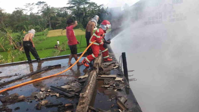 Pabrik Kue di Cihaurbeuti Ciamis Terbakar, Kerugian Capai Ratusan Juta