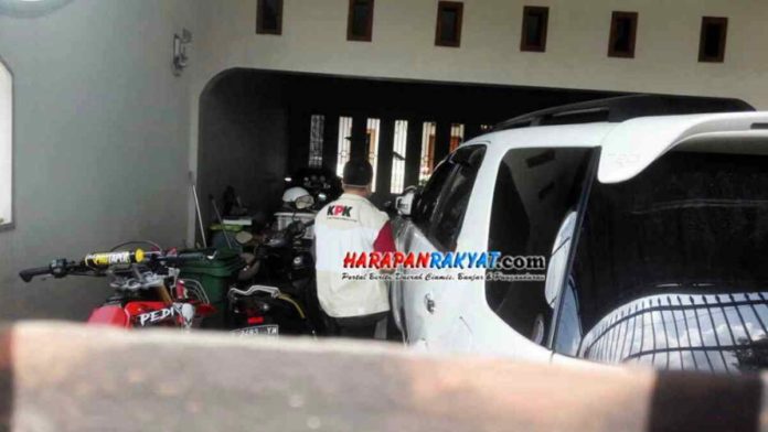 Penyidik KPK Periksa rumah Kontraktor di Kota Banjar