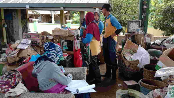 Petugas Sampah di TPS 3R Banjar Minta Kenaikan Kesejahteraan